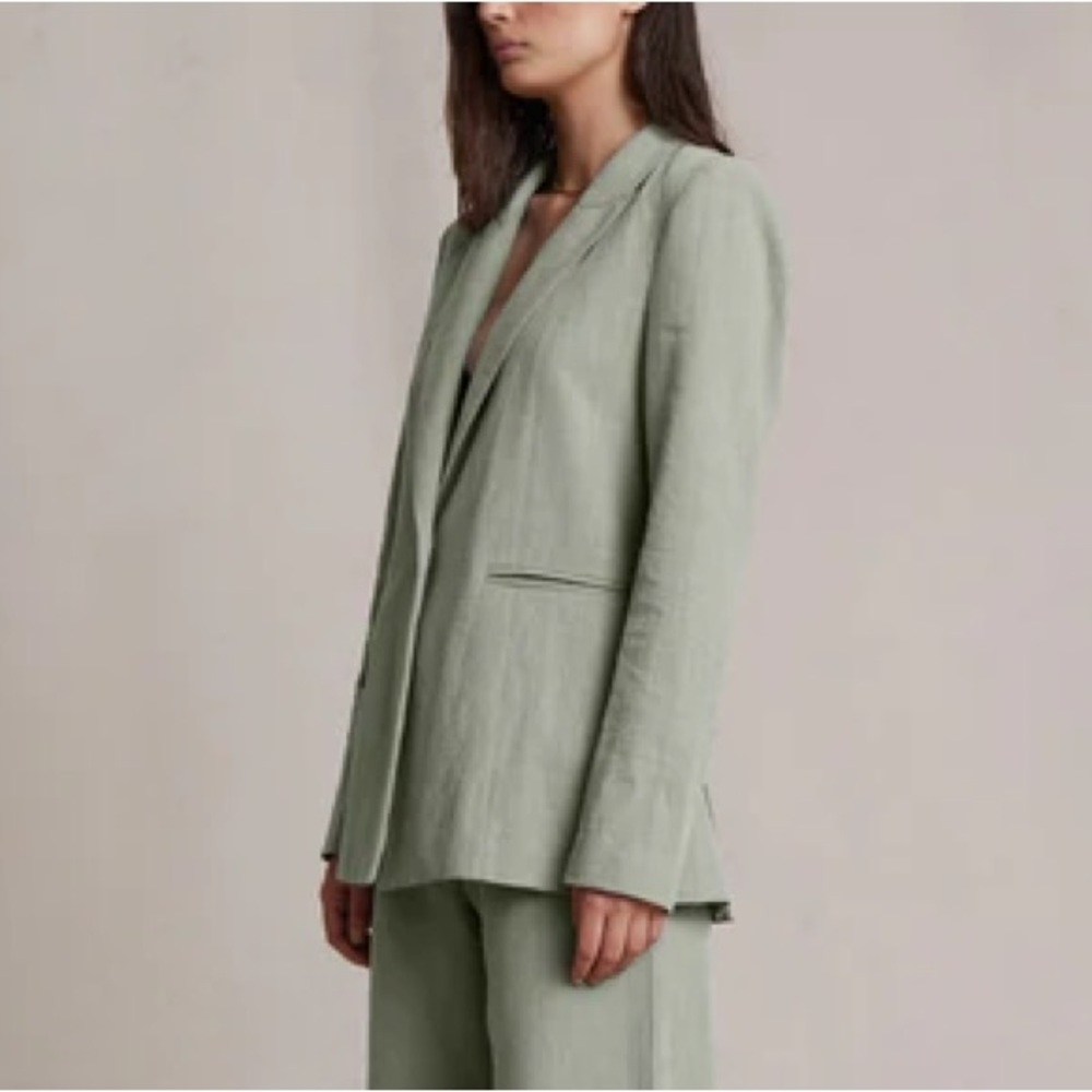 Bec + Bridge Anya Blazer in Light Khaki - Picture 4 of 7
